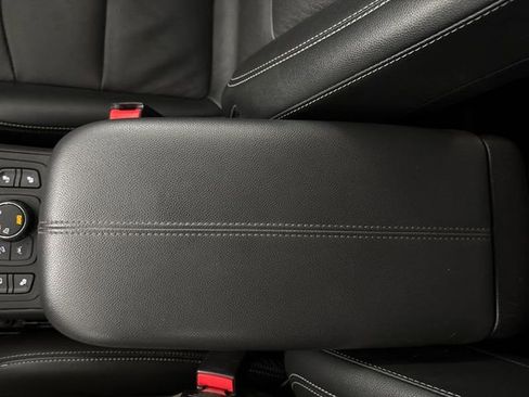 Used 2024 GMC Terrain SLT image 56