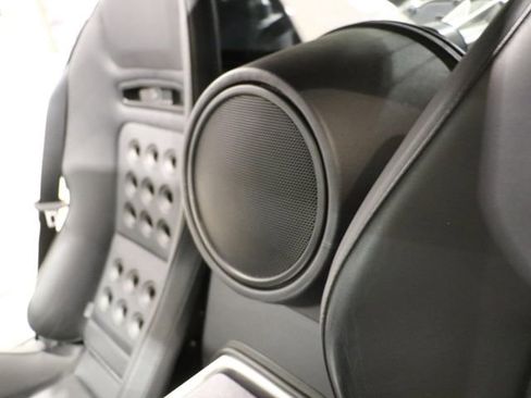 Used 2005 Ford GT Base image 27