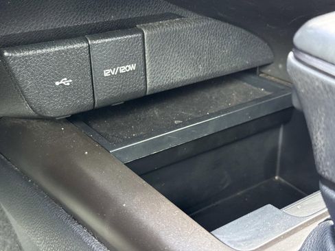 Used 2024 Toyota Camry SE image 20