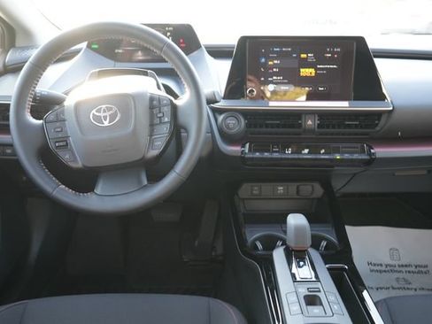 Used 2026 Toyota Prius Plug-In Hybrid FWD image 18