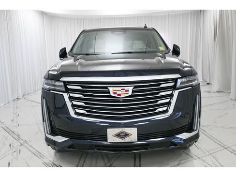 Used 2023 Cadillac Escalade Premium Luxury Platinum image 3