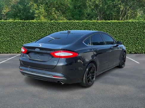 Used 2013 Ford Fusion SE FWD image 3
