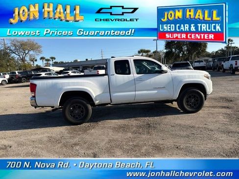 Used 2017 Toyota Tacoma 4x4 Access Cab image 14