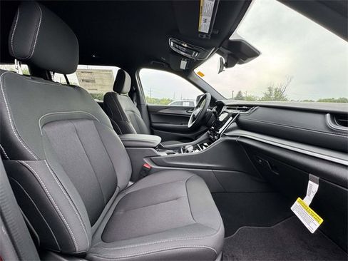 New 2025 Jeep Grand Cherokee L Laredo w/ Luxury Tech Group I image 13