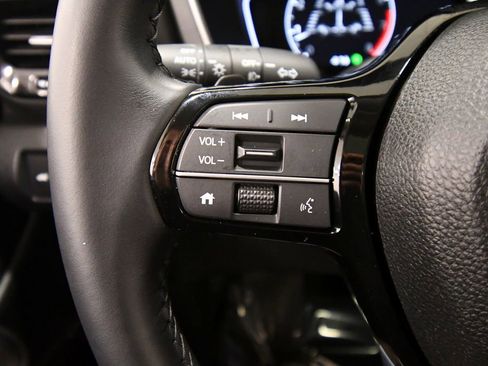 Used 2025 Honda Pilot Touring image 21