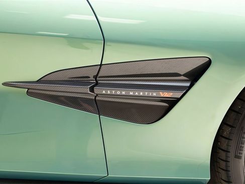 Used 2025 Aston Martin Vanquish image 11