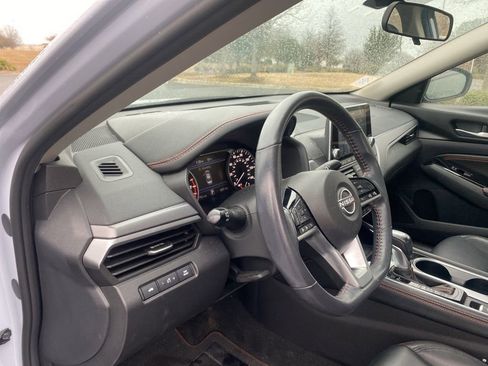 Used 2023 Nissan Altima 2.5 SR image 14