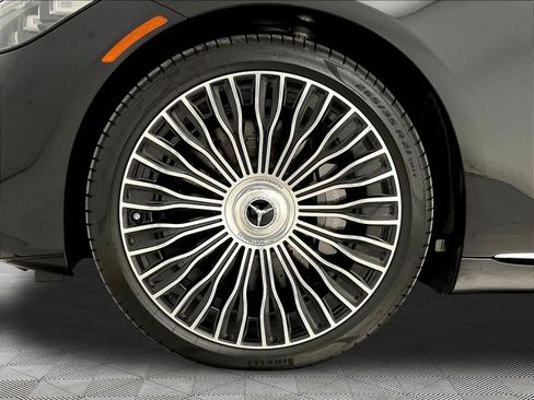 Certified 2026 Mercedes-Benz Maybach S 680 4MATIC image 34