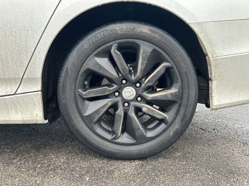 Used 2020 Honda Accord LX image 5