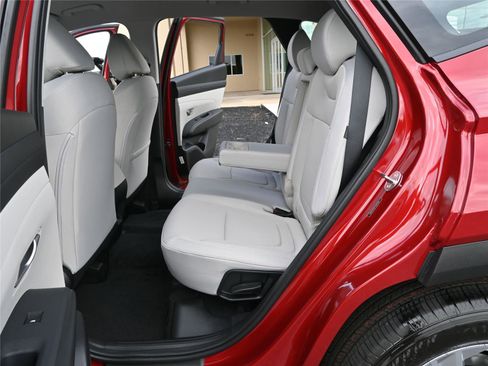 New 2026 Hyundai Tucson SE image 25