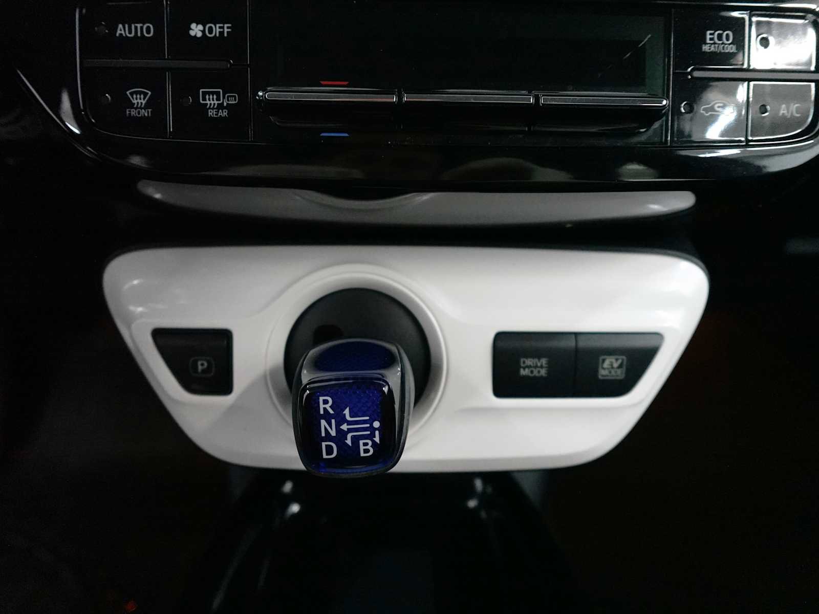 Used 2017 Toyota Prius Four FWD image 22