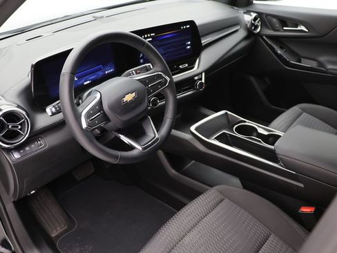 Used 2025 Chevrolet Equinox LT image 14