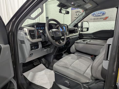 Used 2024 Ford F250 XL image 13