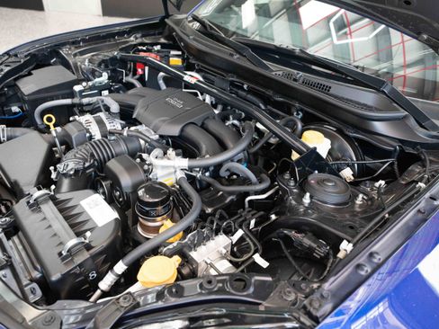 New 2025 Toyota GR86 Premium w/ GR Wheel Package (TMS image 32