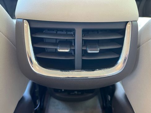 Used 2024 Chevrolet Malibu LT image 24