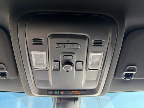 Used 2021 Chevrolet Tahoe High Country RWD image 34