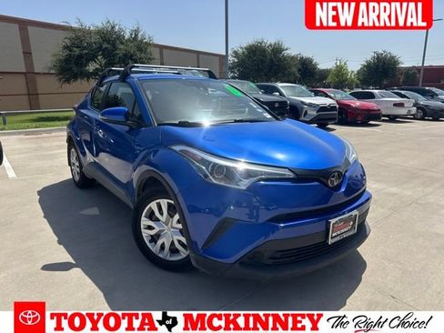 Used 2019 Toyota C-HR LE FWD image 1