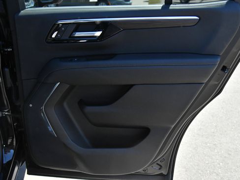 Used 2025 Chevrolet Tahoe LT AWD/4WD image 54