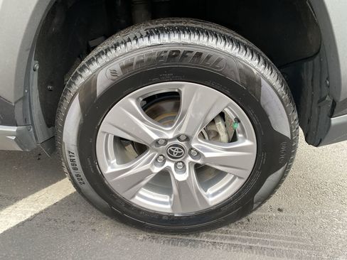 Used 2023 Toyota RAV4 XLE image 18