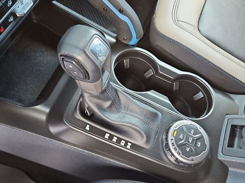 Used 2023 Ford Bronco Wildtrak image 16