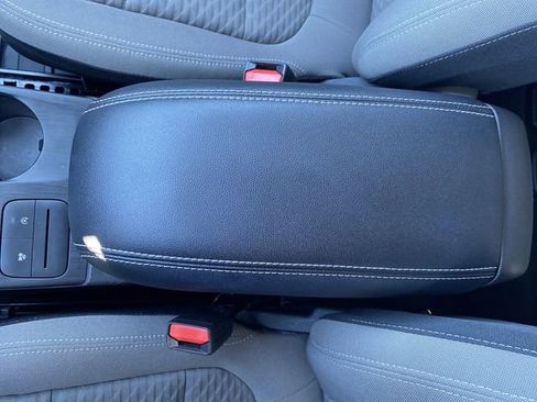 Used 2022 Ford Escape SE w/ Cold Weather Package FWD image 20
