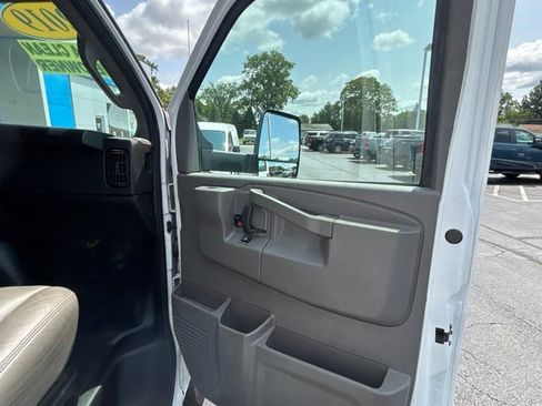 Used 2019 GMC Savana 3500 w/ Power Convenience Package RWD image 19