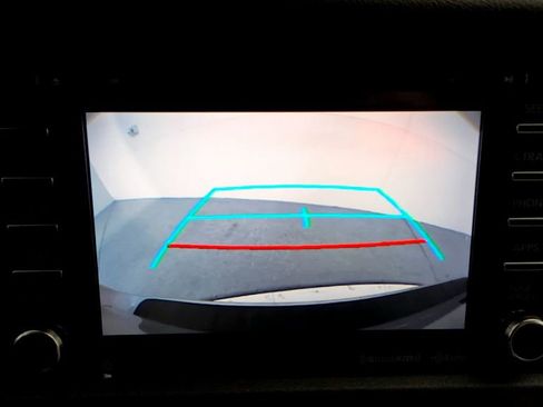 Used 2020 Toyota Sienna LE FWD image 33