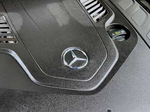 Used 2018 Mercedes-Benz S 560 Sedan image 40