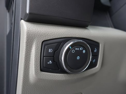 Used 2022 Ford F250 XLT w/ Black Appearance Package AWD/4WD image 40