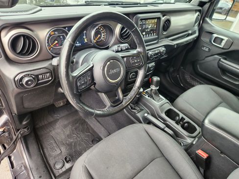 Used 2020 Jeep Wrangler Sport AWD/4WD image 28