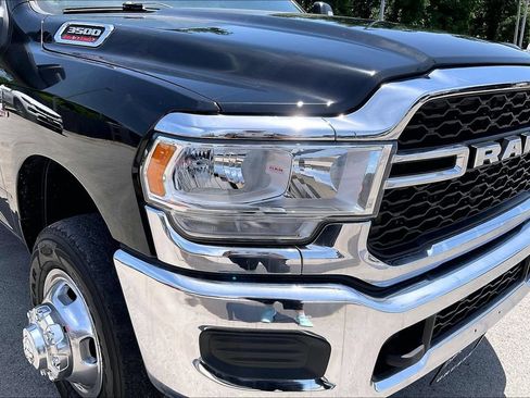 Used 2024 RAM 3500 Tradesman w/ Chrome Appearance Group AWD/4WD image 35