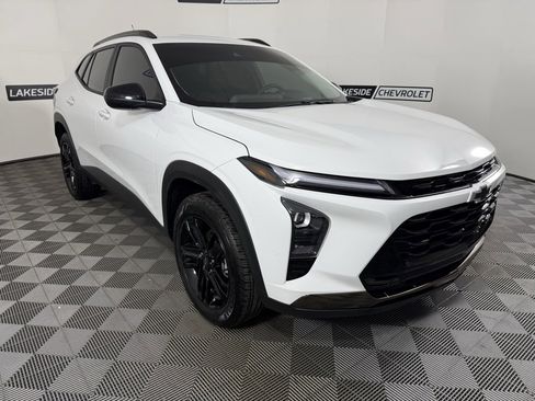 Used 2025 Chevrolet Trax ACTIV w/ Driver Confidence Package image 8