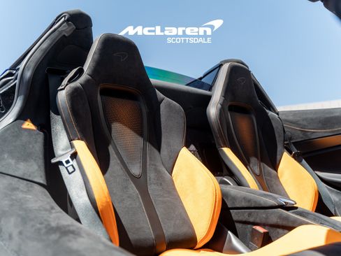 Used 2024 McLaren 750S Spider RWD image 12