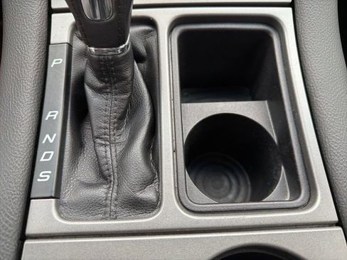 Used 2018 Ford Taurus SEL image 34