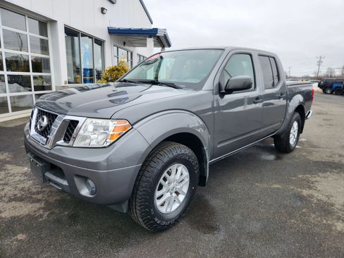 Used 2019 Nissan Frontier SV image 5