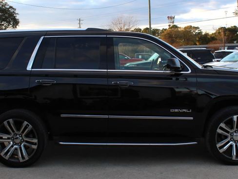 Used 2017 GMC Yukon Denali w/ Open Road Package image 6