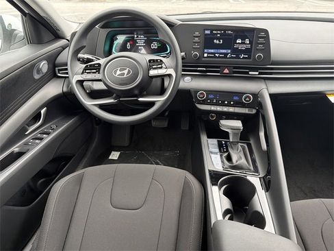 New 2026 Hyundai Elantra Blue image 22