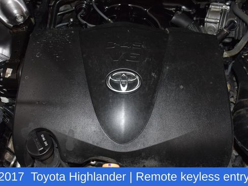 Used 2017 Toyota Highlander LE FWD image 7