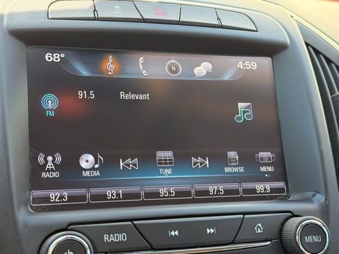 Used 2016 Buick Regal image 8