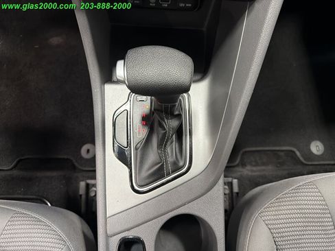 Used 2018 Kia Niro FE FWD image 31