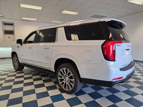 New 2026 GMC Yukon XL Denali w/ Denali Reserve Package image 5