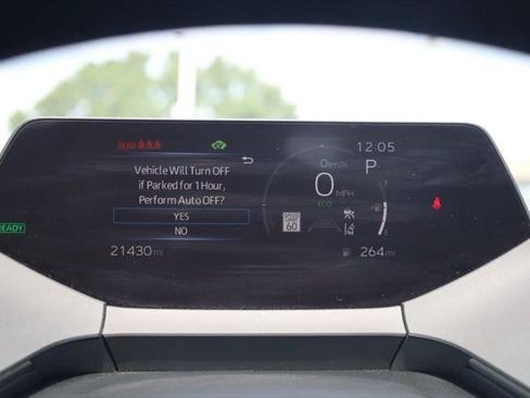 Certified 2025 Toyota Prius LE FWD image 12