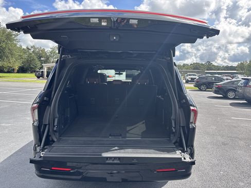 Used 2026 Lincoln Navigator L Reserve AWD/4WD image 32