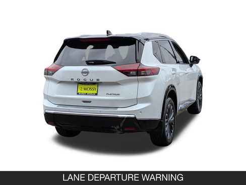 Used 2024 Nissan Rogue Platinum FWD image 8