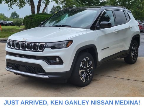 Used 2023 Jeep Compass Limited AWD/4WD image 7