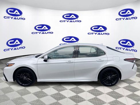 Used 2023 Toyota Camry XSE FWD image 6