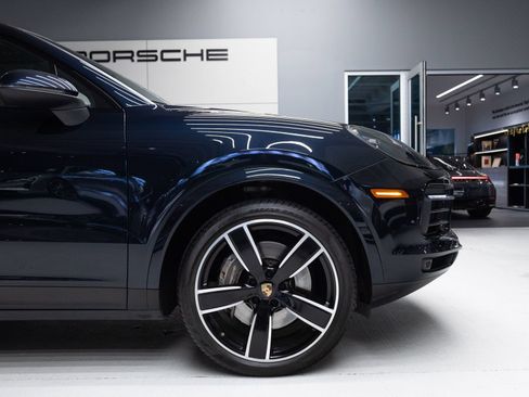 Certified 2023 Porsche Cayenne Coupe AWD/4WD image 11