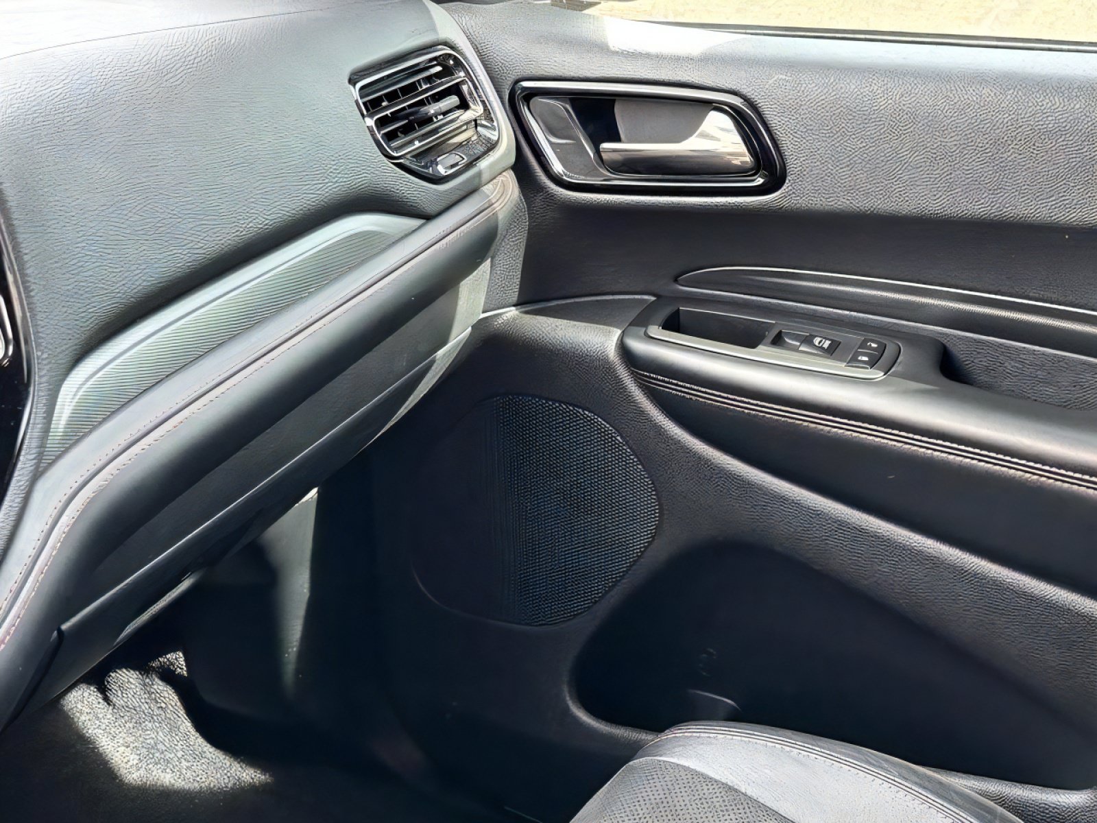 Used 2021 Dodge Durango R/T w/ Blacktop Package RWD image 19
