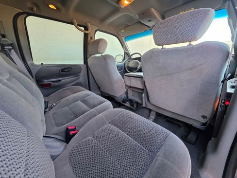 Used 2002 Ford F150 Lariat image 14