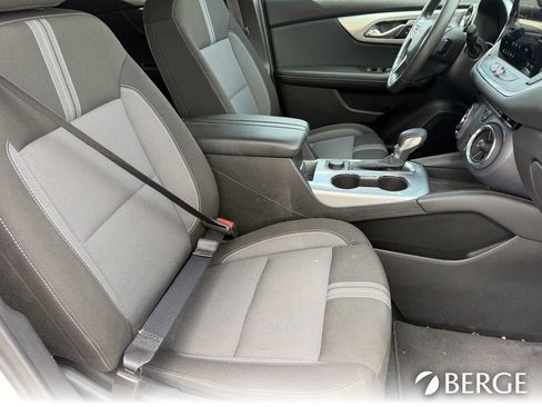 Used 2025 Chevrolet Blazer LT FWD image 12